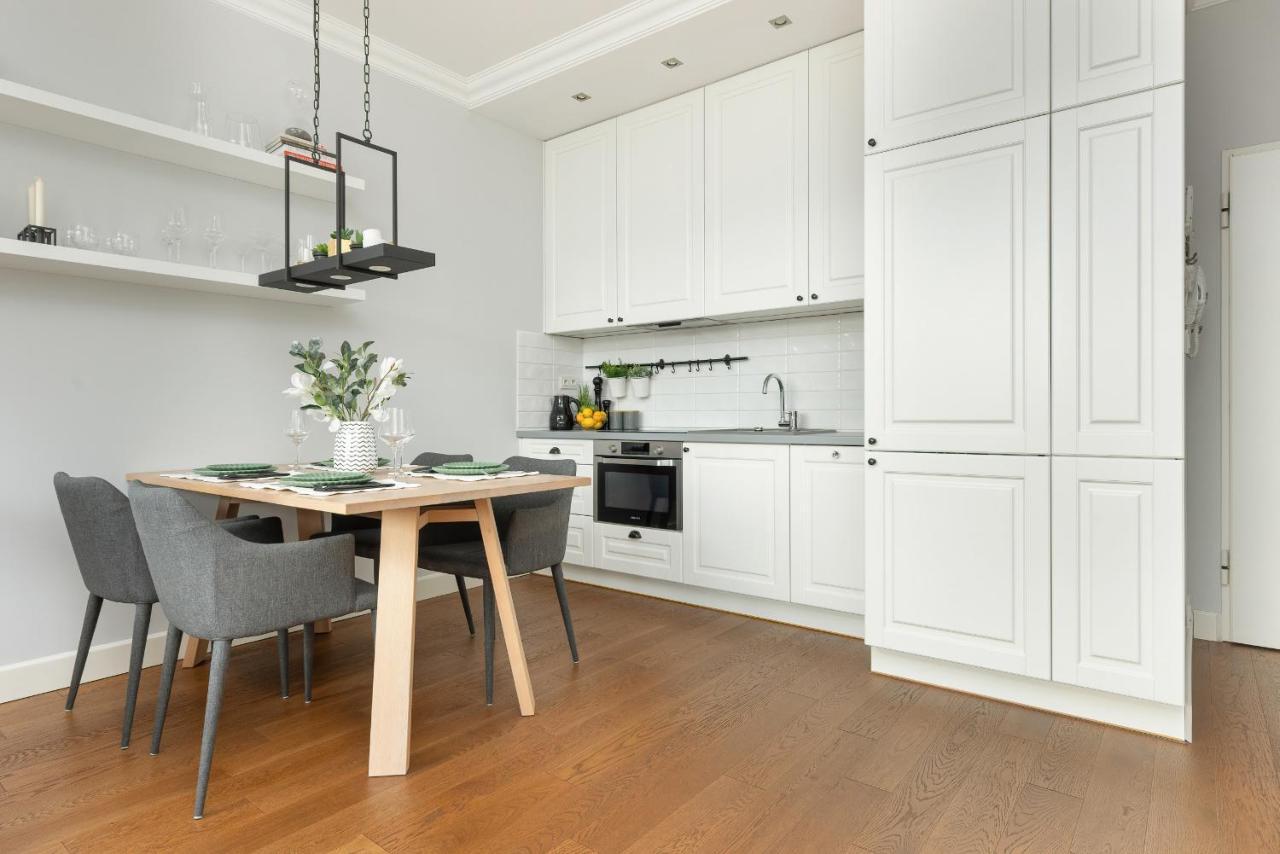 Cozy Apartment Gieysztora Wilanow By Noclegi Renters Varsóvia Exterior foto