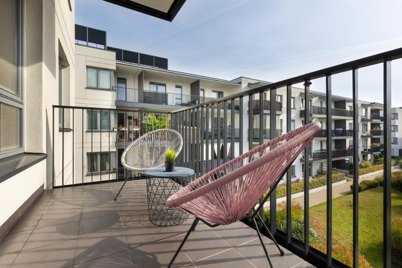 Cozy Apartment Gieysztora Wilanow By Noclegi Renters Varsóvia Exterior foto